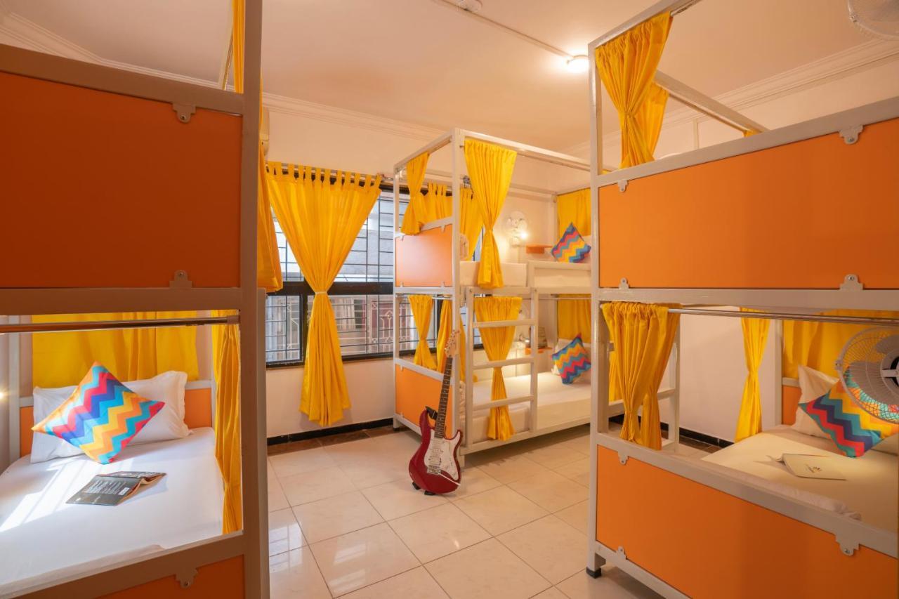 Gostops Bengaluru, Gandhi Nagar Majestic المظهر الخارجي الصورة