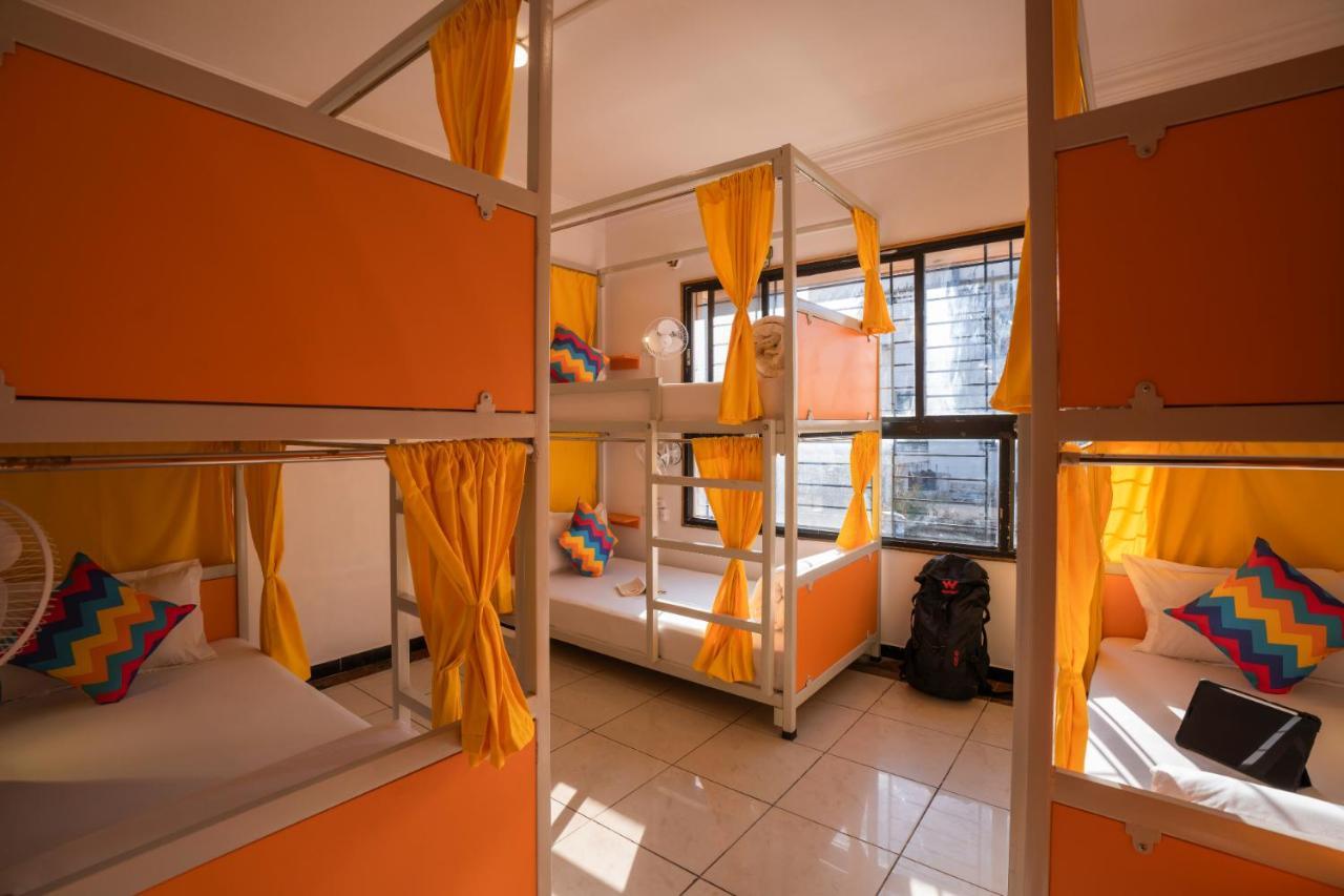 Gostops Bengaluru, Gandhi Nagar Majestic المظهر الخارجي الصورة