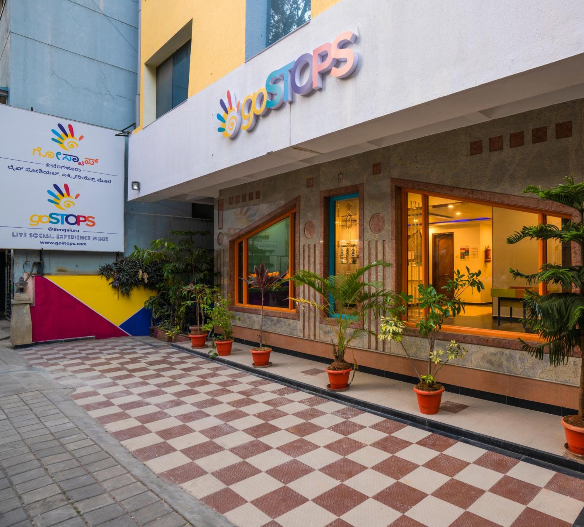 Gostops Bengaluru, Gandhi Nagar Majestic المظهر الخارجي الصورة